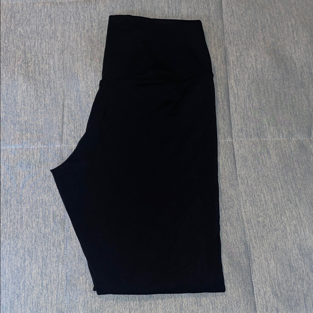 Sleek Black Women's Leggings